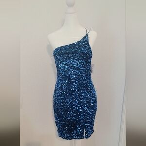 Elegant Blue Sequin Strapless Dress
